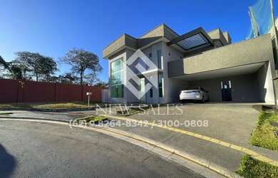 Imagem: A casa em condomínio possui 4 Dormitórios, 5 Banheiros, 5