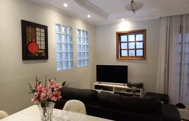 Imagem: A casa em condomínio possui 3 Dormitórios, 2 Banheiros, 1