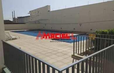 Imagem: O apartamento possui 3 Dormitórios, 1 Banheiro, 2 Vagas na