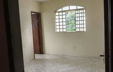 Imagem: O apartamento possui 2 Dormitórios e 1 Banheiro e está localizado