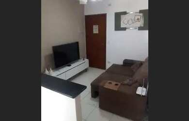 Imagem: O apartamento possui 2 Dormitórios, 1 Banheiro, 1 Vaga na garagem