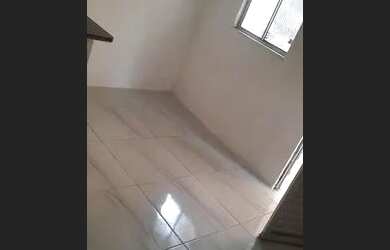 Imagem: A casa possui 1 Dormitório, 1 Banheiro e está localizado em