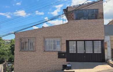 Imagem: A casa possui 2 Dormitórios, 1 Banheiro, 48m² de Área e