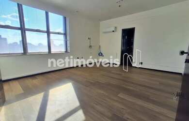 Imagem: O depósito possui 1 Vaga na garagem, 24m² de Área e está