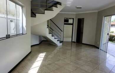 Imagem: A casa em condomínio possui 3 Dormitórios, 3 Banheiros, 2