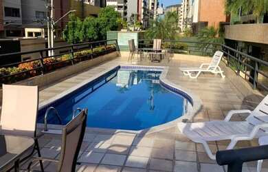 Imagem 3: Ed. St. Barth em frente à praça ao lado do antigo Bom Preço Ponta Verde