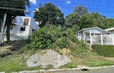 Imagem: O terreno possui 297m² de Área e está localizado em Floresta