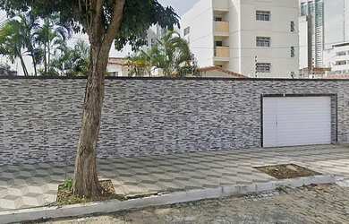 Imagem: A casa possui 3 Dormitórios, 5 Banheiros, 2 Vagas na garagem