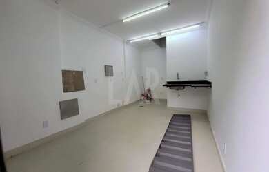 Imagem: O depósito possui 27m² de Área e está localizado em Centro