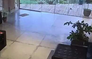 Imagem 15: Casa para venda possui com 4 quartos em Estância Alpina - Nova Lima -...