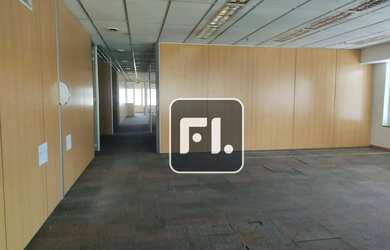 Imagem: O depósito possui 5 Vagas na garagem, 609m² de Área e está