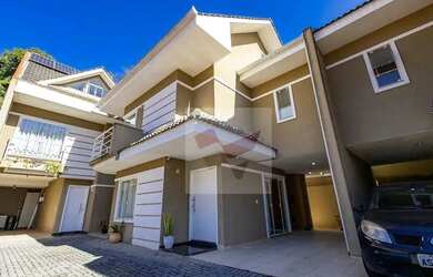 Imagem: A casa em condomínio possui 3 Dormitórios, 4 Banheiros, 2