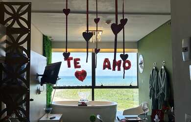 Imagem: O apartamento possui 1 Dormitório, Acomodam 2 pessoas, 1 Vaga