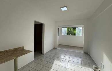 Imagem 2: Quarto e sala, vaga de garagem, aceita financiamento