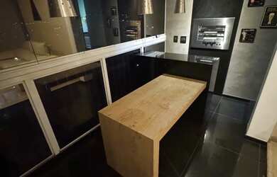 Imagem: O apartamento possui 2 Dormitórios, 2 Banheiros, 2 Vagas na