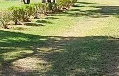 Imagem: A casa possui 3 Dormitórios, 3 Banheiros, 5 Vagas na garagem