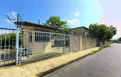 Imagem: O apartamento possui 2 Dormitórios, 1 Banheiro, 2 Vagas na