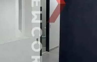 Imagem: O depósito possui 2 Vagas na garagem, 150m² de Área e está