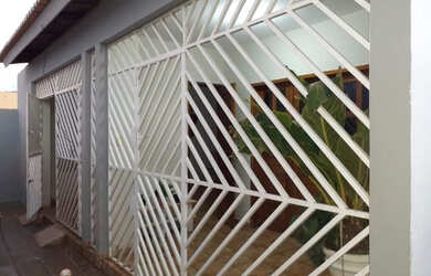 Imagem 1: Alugo Casa Cohab 4. 1 Vaga na garageme4 Dormitórios