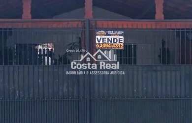 Imagem: A casa possui 2 Dormitórios, 2 Banheiros, 2 Vagas na garagem