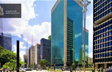 Imagem: O depósito possui 5 Vagas na garagem e 576m² de Área e está