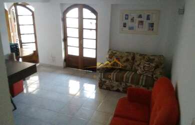 Imagem: A casa possui 3 Dormitórios, 1 Banheiro, 263m² de Área e