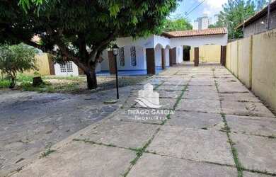 Imagem: A casa possui 4 Dormitórios, 4 Banheiros, 2 Vagas na garagem