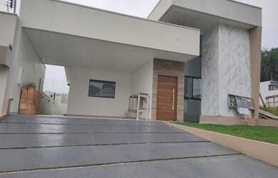 Imagem: A casa em condomínio possui 3 Dormitórios, 5 Banheiros, 4