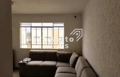 Imagem: O apartamento possui 3 Dormitórios, 1 Banheiro, 1 Vaga na garagem