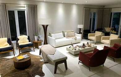 Imagem: A casa em condomínio possui 4 Dormitórios, 5 Banheiros, 5