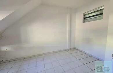 Imagem: O apartamento possui 3 Dormitórios, 1 Banheiro, 120m² de Área