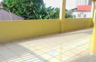 Imagem 3: Alugo casa. Varanda, 300m² de Área, 2 Vagas na garageme3 Dormitórios