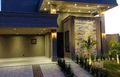 Imagem: A casa em condomínio possui 3 Dormitórios, 5 Banheiros, 4