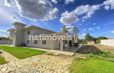 Imagem: A casa em condomínio possui 4 Dormitórios, 5 Banheiros, 2