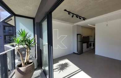 Imagem: O studio possui 1 Dormitório, 1 Banheiro, 1 Vaga na garagem