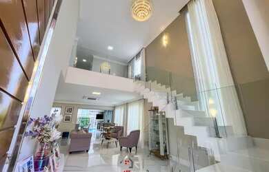 Imagem: A casa em condomínio possui 4 Dormitórios, 3 Banheiros, 2