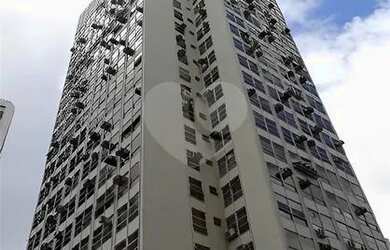 Imagem: O depósito possui 2 Vagas na garagem, 170m² de Área e está