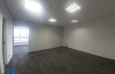 Imagem: O depósito possui 1 Vaga na garagem e 55m² de Área e está