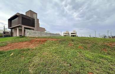 Imagem: O terreno possui 278m² de Área e está localizado em Jardins