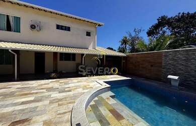 Imagem: A casa possui 4 Dormitórios, 5 Banheiros, 5 Vagas na garagem