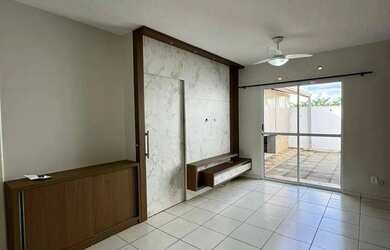 Imagem: A casa em condomínio possui 2 Dormitórios, 2 Banheiros, 110m²