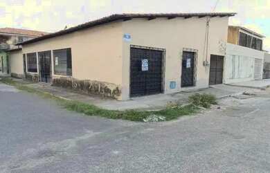 Imagem: A casa possui 3 Dormitórios, 4 Banheiros, 2 Vagas na garagem