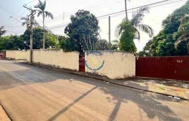 Imagem: O terreno possui 1.525m² de Área e está localizado em Parque