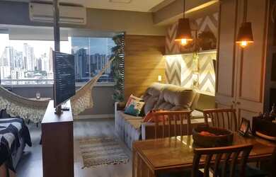 Imagem: O apartamento possui 1 Dormitório, 1 Banheiro, 1 Vaga na garagem