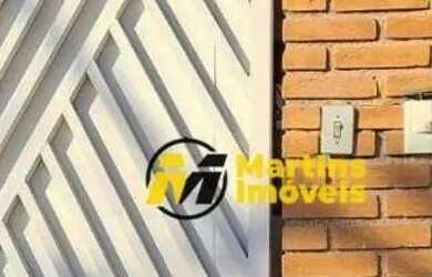 Imagem: A casa possui 1 Dormitório, 1 Banheiro, 1 Vaga na garagem