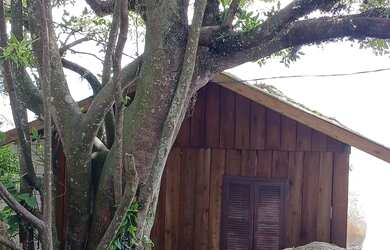 Imagem: A casa possui 1 Dormitório, 1 Banheiro, 1 Vaga na garagem e