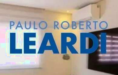 Imagem: O apartamento possui 1 Dormitório, 2 Banheiros, 2 Vagas na