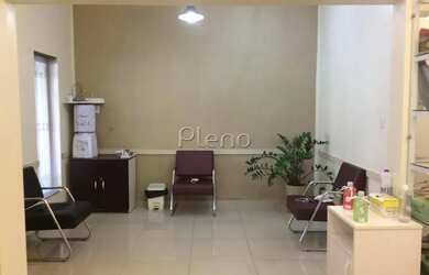 Imagem: A casa possui 2 Dormitórios, 2 Banheiros, 3 Vagas na garagem