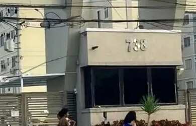 Imagem: O apartamento possui 2 Dormitórios, 1 Banheiro, 1 Vaga na garagem