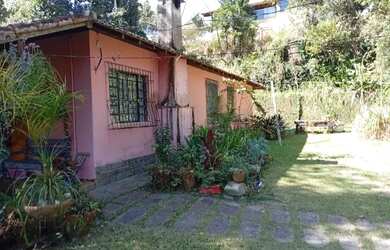 Imagem: A casa à venda possui 4 Dormitórios, 3 Banheiros, 2 Vagas